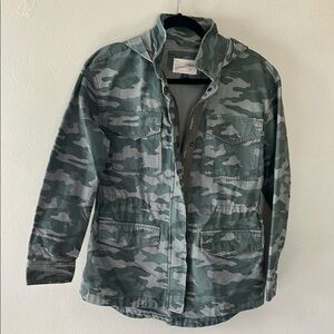 Universal Threads Camouflage Jacket